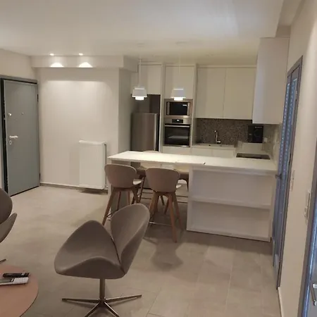 Pink Rose Luxury And Comfort Apartment At The Centre Of Preveza Exterior photo