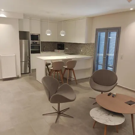 Pink Rose Luxury And Comfort Apartment At The Centre Of Preveza Exterior photo