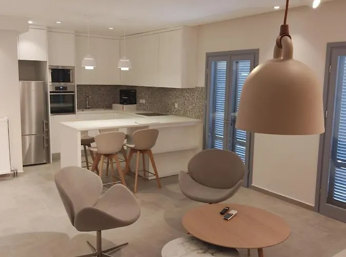 Pink Rose Luxury And Comfort Apartment At The Centre Of Preveza